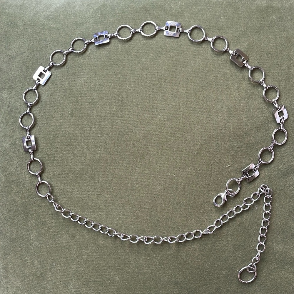 Women’s chain belt